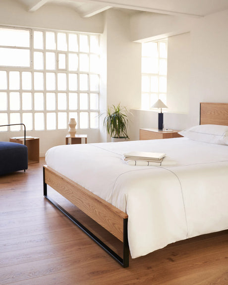 Taiana Bett aus Eichenfurnier und Stahlbeinen mit schwarzem Finish 160 x 200 cm von Kave Home – Produktbild 6