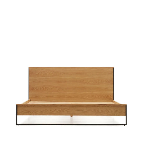 Taiana Bett aus Eichenfurnier und Stahlbeinen mit schwarzem Finish 160 x 200 cm von Kave Home – Produktbild 8