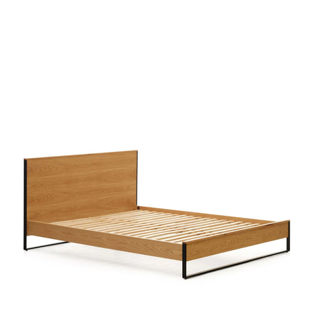 Taiana Bett aus Eichenfurnier und Stahlbeinen mit schwarzem Finish 160 x 200 cm von Kave Home – Produktbild 9