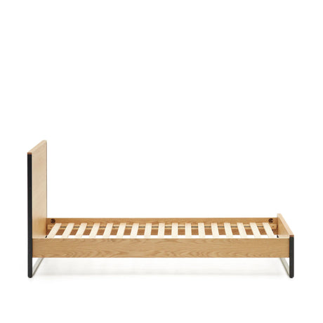 Taiana Bett aus Eichenfurnier und Stahlbeinen mit schwarzem Finish 90 x 190 cm von Kave Home – Produktbild 9