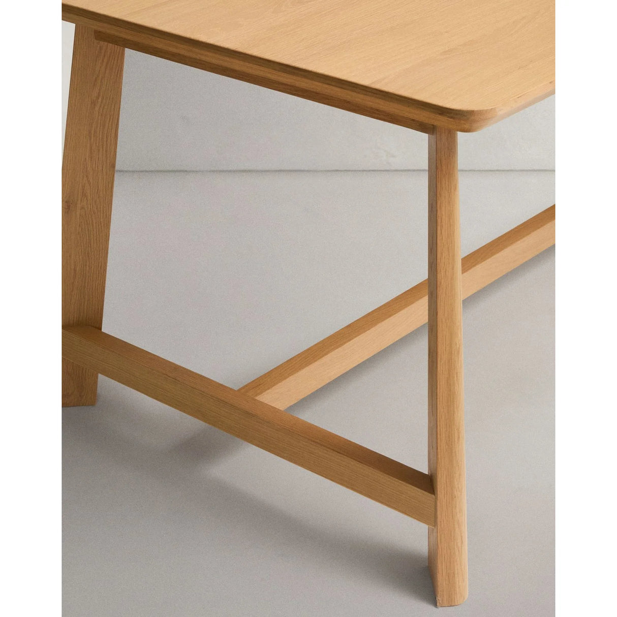 Tisch Idun aus furniertem und massivem Eichenholz mit Finish in natürlichem Farbton FSC Mix Credit 220 x 100 cm von Kave Home – Bild 10