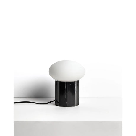 Tischlampe Idela aus Rauchglas und schwarzem Marmor Ø 15 cm von Kave Home – Bild 1
