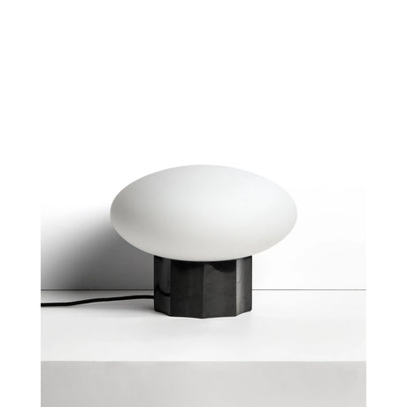 Tischlampe Idela aus Rauchglas und schwarzem Marmor Ø 26 cm von Kave Home – Bild 1