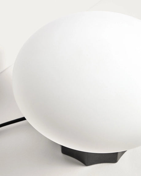 Tischlampe Idela aus Rauchglas und schwarzem Marmor Ø 26 cm von Kave Home – Bild 7