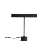 Tischlampe Lynor aus gebürstetem Metall mit Marmorsockel von Kave Home – Bild 1