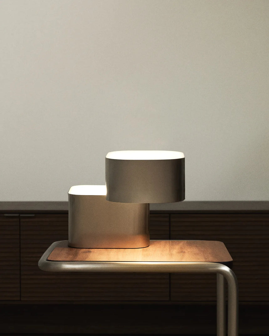 Tischlampe Tandan aus grauem Metall mit gebürstetem Finish von Kave Home – Bild 4