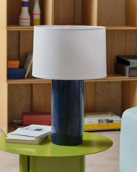 Tischlampe Toneric aus Keramik mit blauem Finish und Baumwolle von Kave Home – Produktbild 5