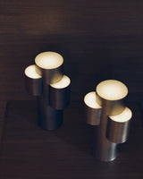 Tragbare LED-Tischlampe Adrina aus hellgrauem Metall mit gebürstetem Finish von Kave Home – Bild 5