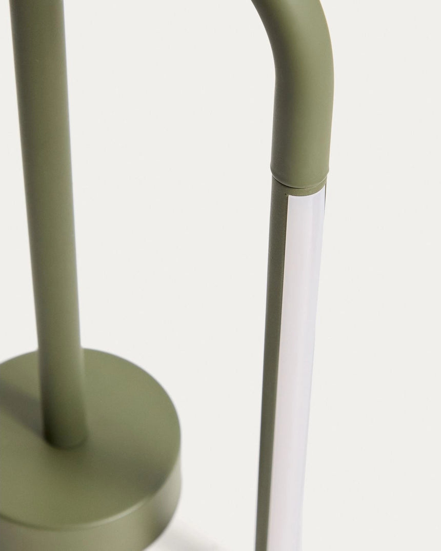Tragbare Tischlampe Bow aus grünem Aluminium von Kave Home – Bild 6
