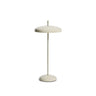 Tragbare Tischlampe Porte aus hellgrauem Aluminium von Kave Home – Bild 1