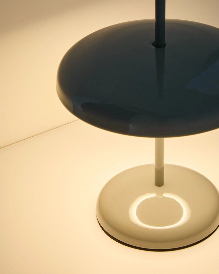 Tragbare Tischlampe Porte aus hellgrünem Metall von Kave Home – Bild 5