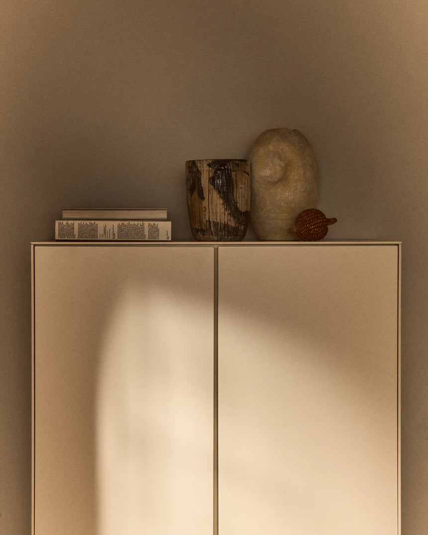 Vedrana Highboard 4 Türen MDF weiß lackiert 97,5 x 160 cm von Kave Home – Bild 3