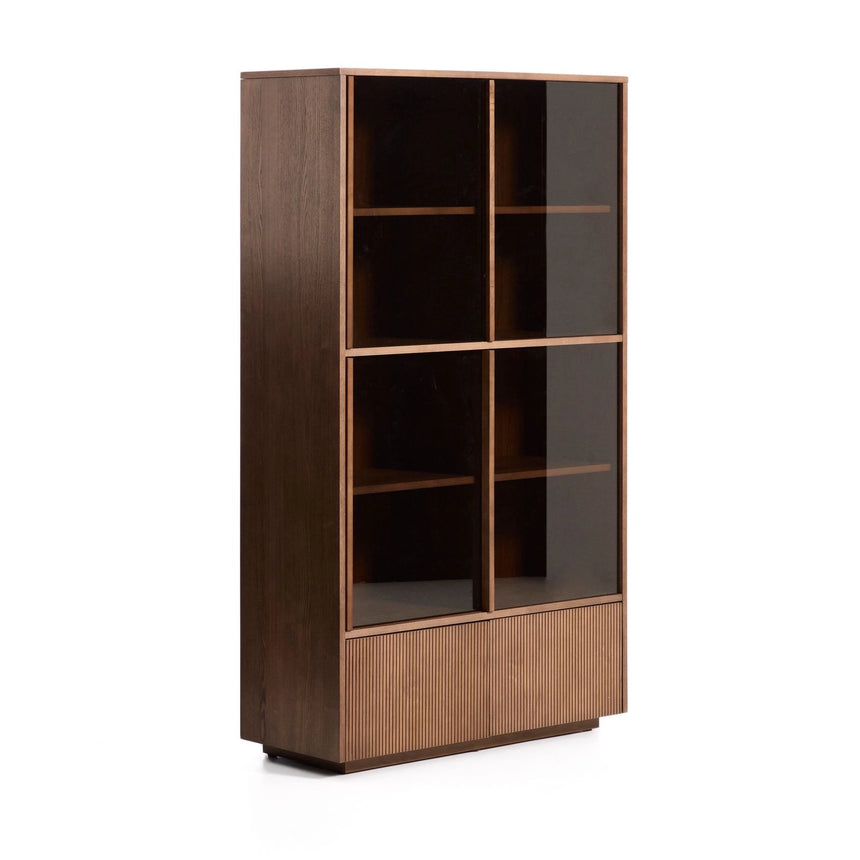 Vitrine Helvine 4 Türen 2 Schubladen Eichenfurnier mit Nussbaum-Finish und gehärtetes Glas 100 x 174 cm FSC 100% von Kave Home – Bild 4