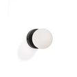 Wandleuchte Brisia aus Metall mit schwarzem Finish und einer Glaskugel Ø8 cm von Kave Home – Bild 1