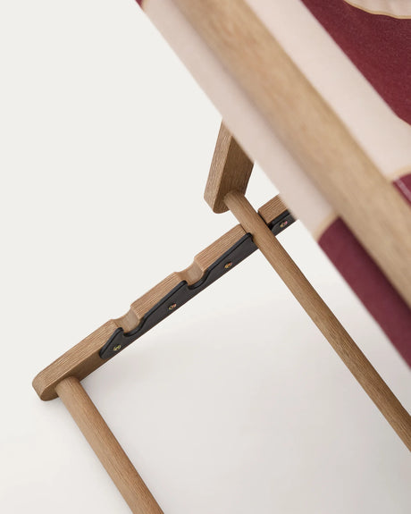 Weinrot-beige gestreifter klappbarer Outdoor-Liegestuhl Vilara aus massivem Akazienholz, FSC 100% von Kave Home – Produktbild 3