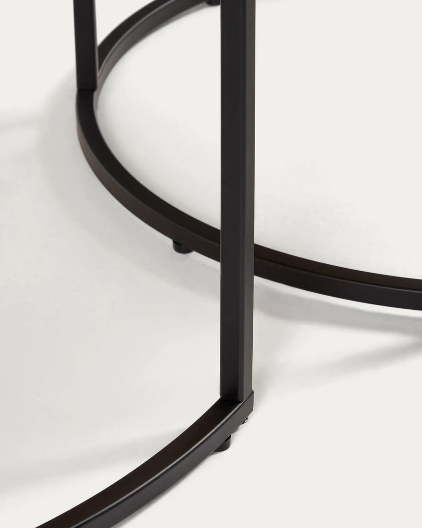 Yoana Set 2 Satzbeistelltische Eichenfurnier und Metall schwarz lackiert Ø 80 cm/Ø 50 cm von Kave Home – Produktbild 2