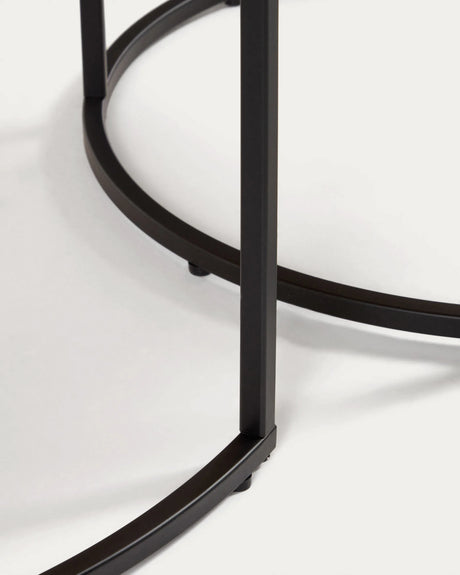 Yoana Set 2 Satzbeistelltische Nussholzfurnier und Metall schwarz lackiert Ø 80 cm/Ø 50 cm von Kave Home – Produktbild 2