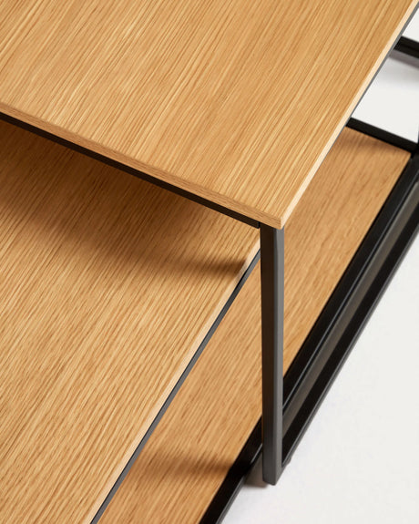 Yoana Set aus 2 Satzbeistelltischen aus Eichenfurnier und schwarz lackiertem Metallgestell von Kave Home – Produktbild 1