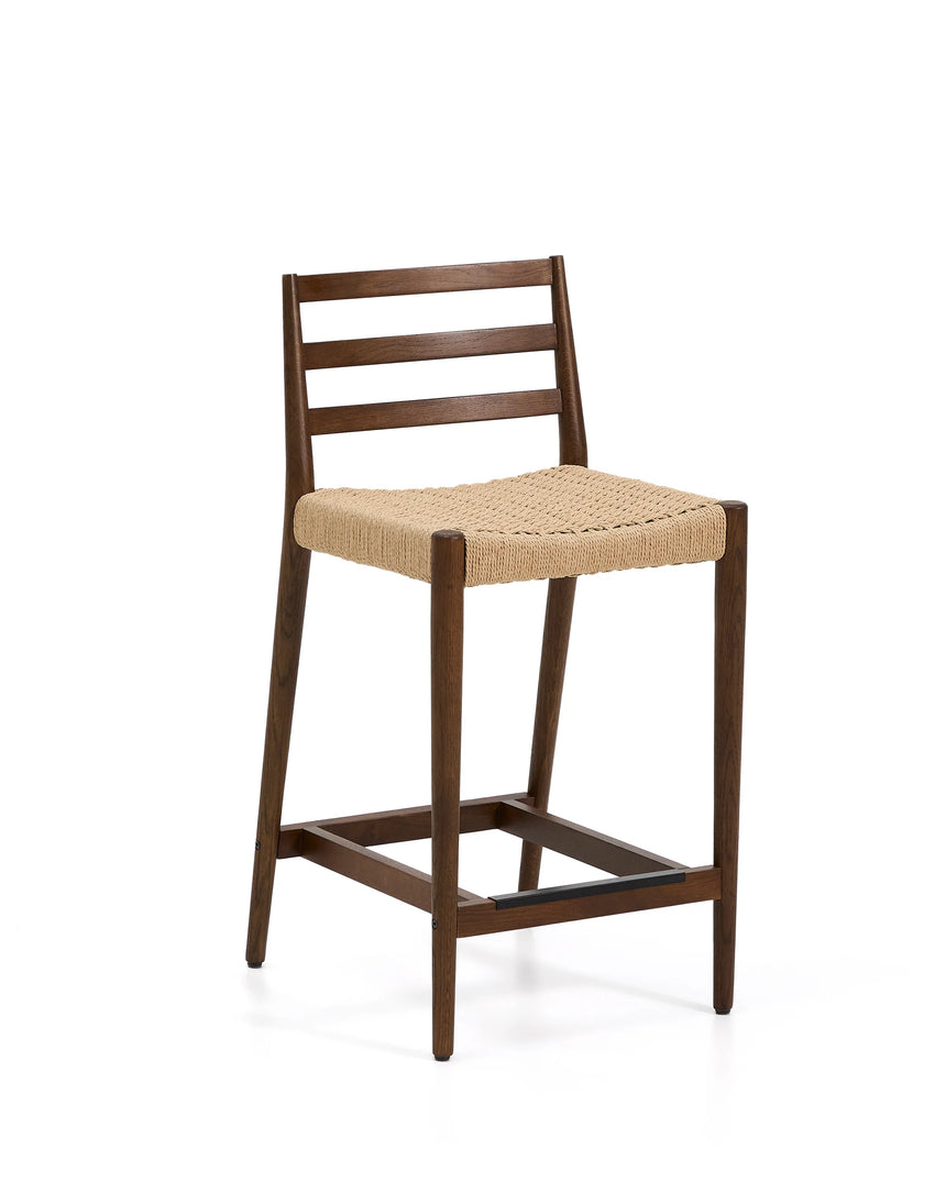 Analy Barhocker mit Rückenlehne aus massivem Eichenholz mit Nussbaum-Finish und Sitzfläche aus Seil, 65 cm, FSC 100% – Bild 1