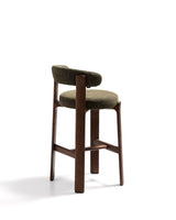 Hocker Granite aus grüner Chenille und massivem Eschenholz mit walnussholzfarbenem Finish, FSC 100%, 75 cm – Bild 6