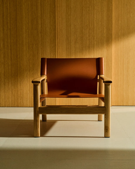 Sessel Jan aus recycelten Lederfasern in Hellbraun und massivem Eschenholz FSC 100 % mit Finish in natürlichem Farbton – Bild 2