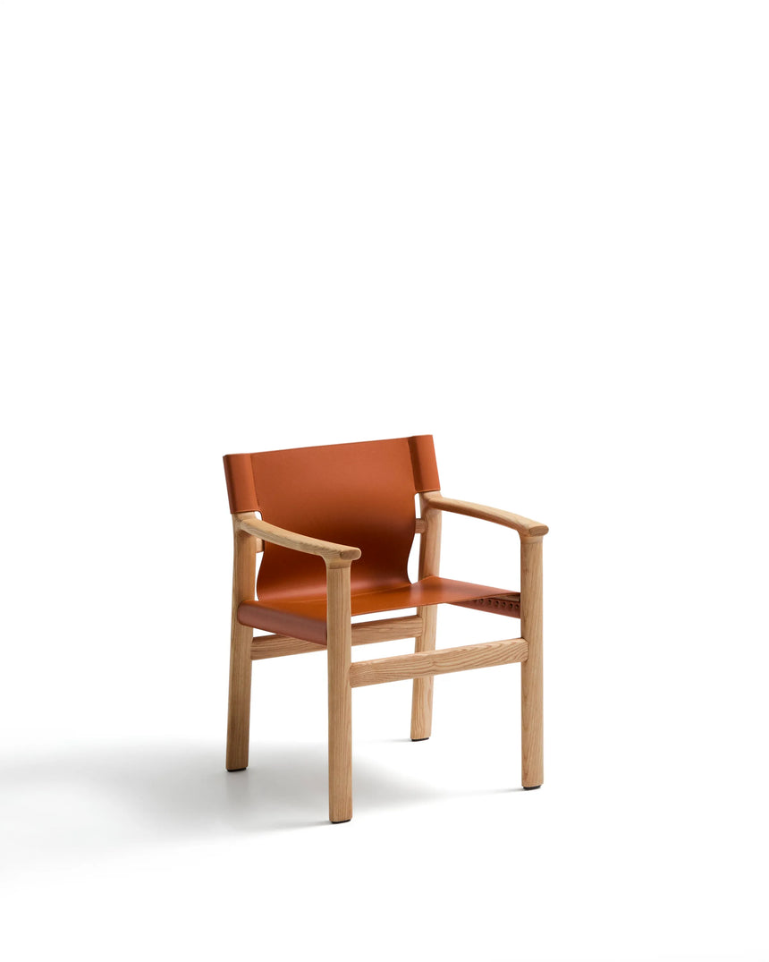 Stuhl Jan aus recycelten Lederfasern in Hellbraun und massivem Eschenholz FSC 100 % mit Finish in natürlichem Farbton – Bild 1