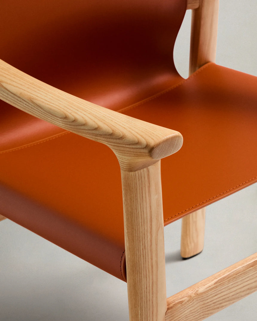 Stuhl Jan aus recycelten Lederfasern in Hellbraun und massivem Eschenholz FSC 100 % mit Finish in natürlichem Farbton – Bild 13