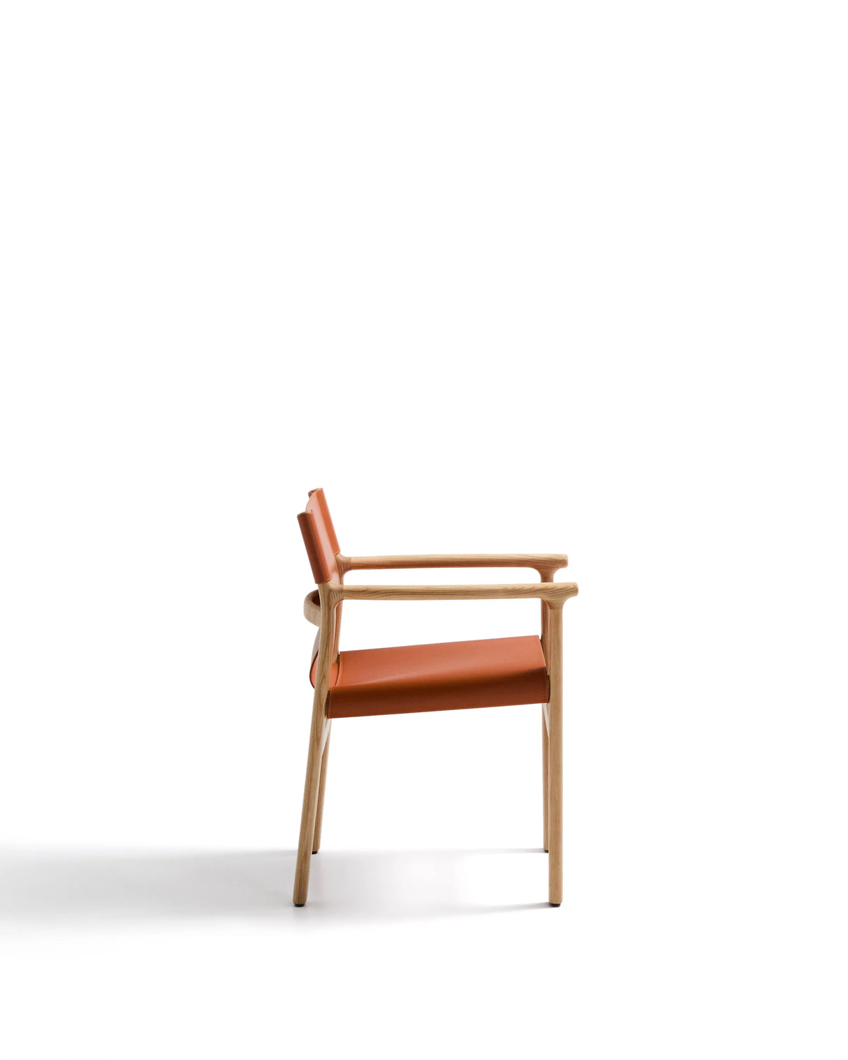Stuhl Jan aus recycelten Lederfasern in Hellbraun und massivem Eschenholz FSC 100 % mit Finish in natürlichem Farbton – Bild 8