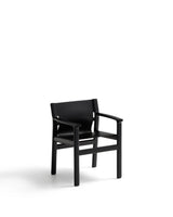 Stuhl Jan aus recycelten Lederfasern in Schwarz und massivem Eschenholz FSC 100 % mit schwarzem Finish – Bild 1
