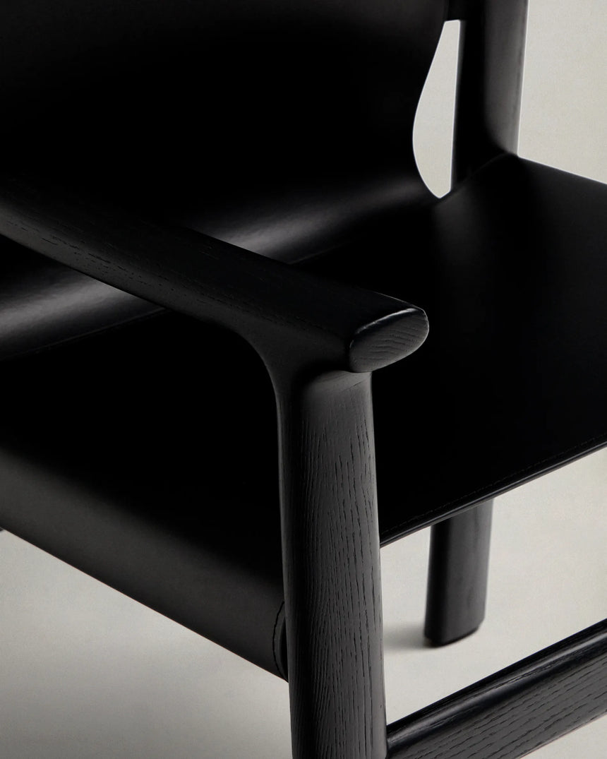 Stuhl Jan aus recycelten Lederfasern in Schwarz und massivem Eschenholz FSC 100 % mit schwarzem Finish – Bild 13