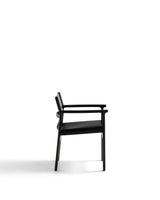 Stuhl Jan aus recycelten Lederfasern in Schwarz und massivem Eschenholz FSC 100 % mit schwarzem Finish – Bild 8