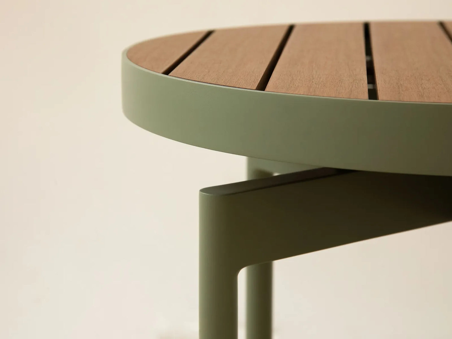  Garten Couchtisch Pada aus Aluminium und Kunststoff 48.5x48.5x47 von Micadoni – Produktbild 5