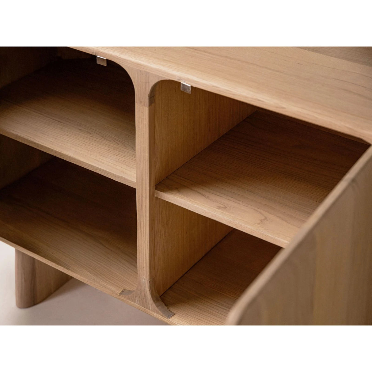 Aggie Kommode aus massivem Eichenholz, 160x45x75 cm von Micadoni – Produktbild 8