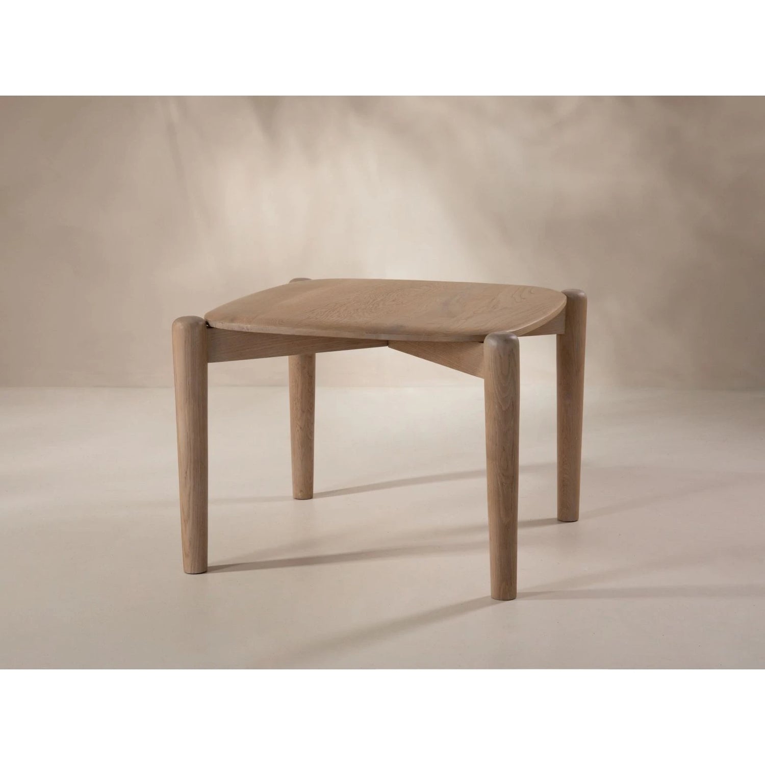 Aires Couchtisch aus Eichenholz 60x60x45 cm von Micadoni – Produktbild 4
