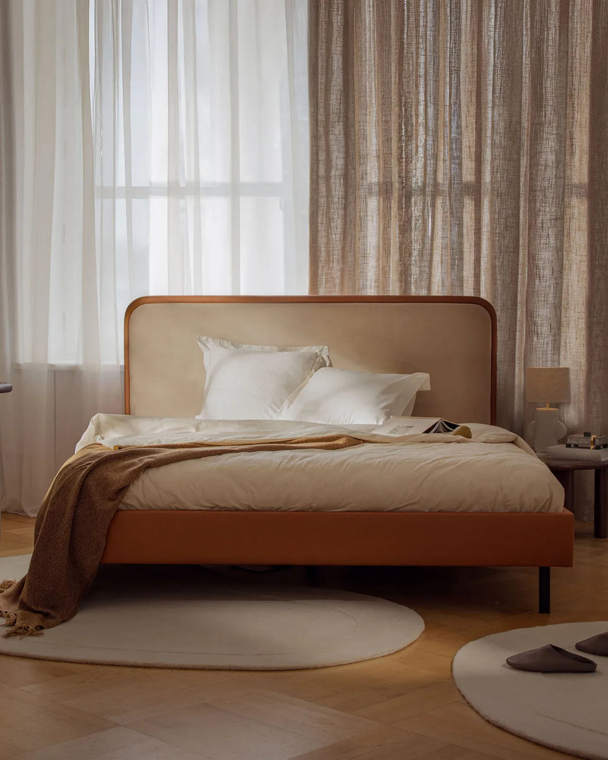 Aveline Bett mit Kopfteil aus Boucle in Dunkelgrau (Baloo 2083), 200x200 cm von Micadoni – Bild 2