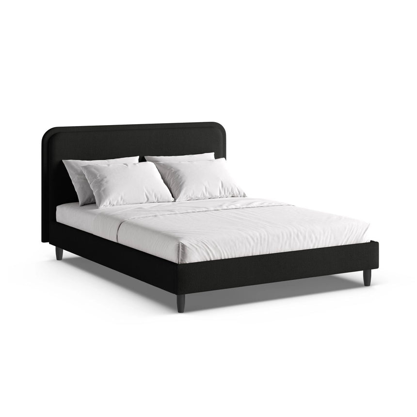 Aveline Bett mit Kopfteil aus Boucle in Schwarz (Baloo 2082), 200x200 cm von Micadoni – Bild 1