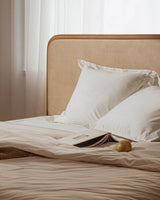 Aveline Bett mit Kopfteil aus Strukturierter Stoff in Moosgrün (Wind 75), 160x200 cm von Micadoni – Bild 3