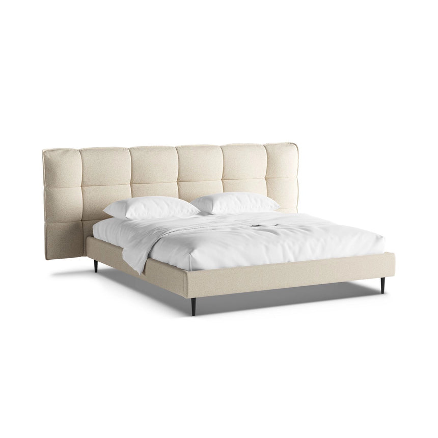 Eric Bett mit Kopfteil aus Strukturierter Stoff in Leichtes Beige Melange (Puente 03), 140x200 cm von Micadoni – Bild 1