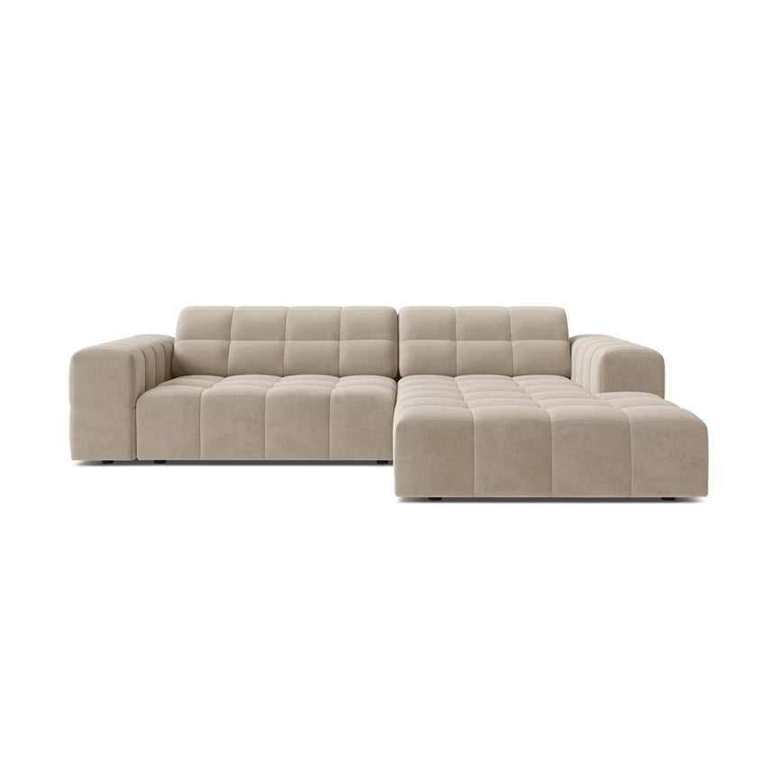 Jennifer 4-Sitzer Ecksofa, Rechte Seite, aus Samt in Dunkelbeige (Bluvel 30), 234x167 cm von Micadoni – Bild 1