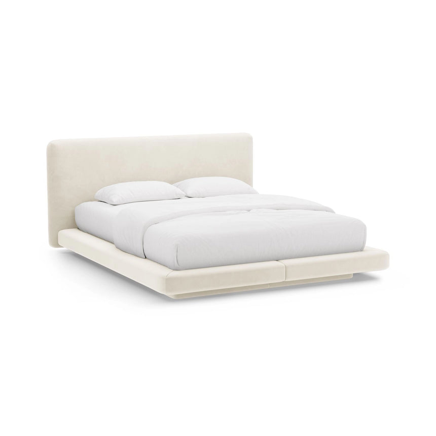 Linea Bett mit Kopfteil aus Samt in Elfenbein (Magic Velvet 2256), 200x200 cm von Micadoni – Bild 1