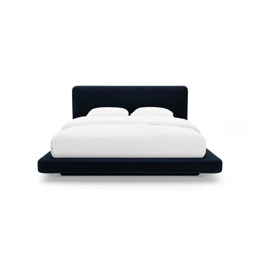 Linea Bett mit Kopfteil aus Samt in Königsblau (Magic Velvet 2204), 180x200 cm von Micadoni – Bild 5