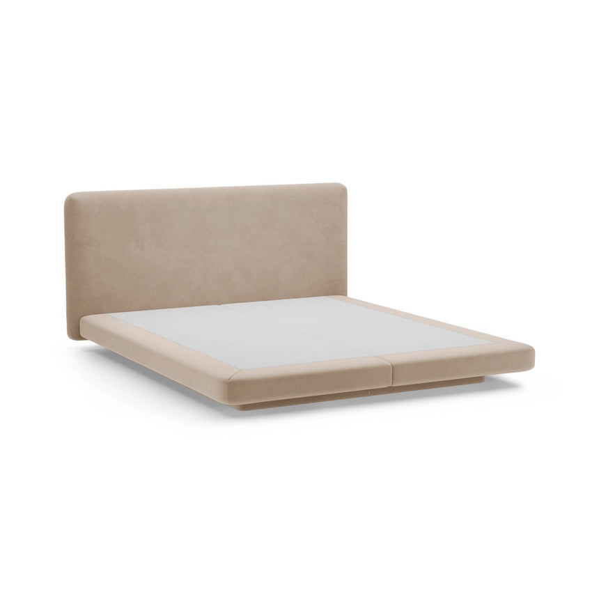 Linea Bett mit Kopfteil aus Samt in Mandelbeige (Magic Velvet 2282), 180x200 cm von Micadoni – Bild 6