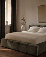 Lupine Bett mit Kopfteil und Stauraum aus Chenille in Silber (Loris 08), 140x200 cm von Micadoni – Bild 2