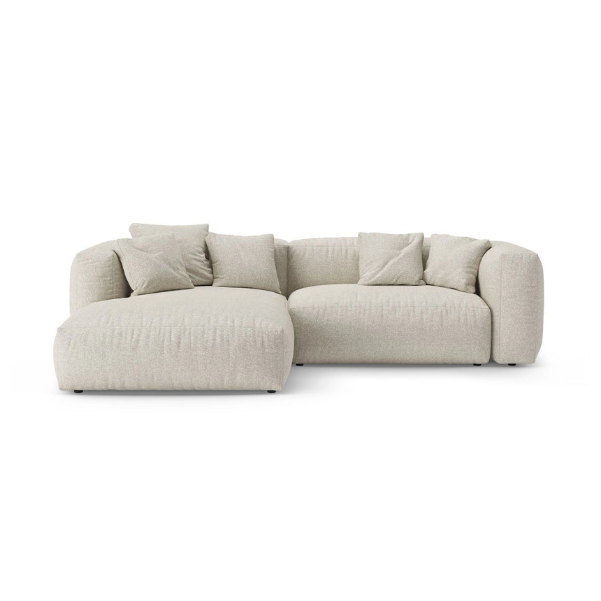 Martina 4-Sitzer Ecksofa mit Schlaffunktion, Linke Seite, aus Boucle in Beige (Monet Sand), 280x170 cm von Micadoni – Bild 1