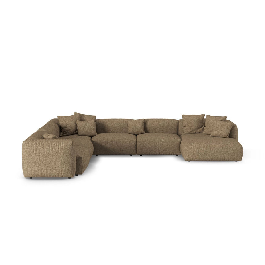 Martina Modulares Panoramasofa, Linke Seite, Sitztiefe 90 cm, aus Boucle in Cappuccino (Monet Cappucino), 420x330 cm von Micadoni – Bild 1
