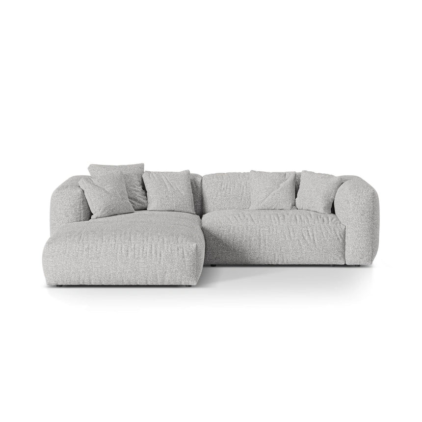 Martina modulares Ecksofa, Linke Seite, Sitztiefe 76 cm, aus Boucle in Silber (Monet Silver), 280x176 cm von Micadoni – Bild 1