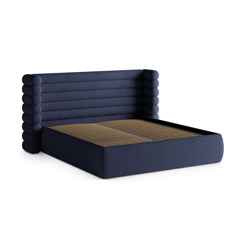 Mount Bett mit Kopfteil und Stauraum aus Boucle in Marineblau (CORAL 5), 200x200 cm von Micadoni – Bild 6