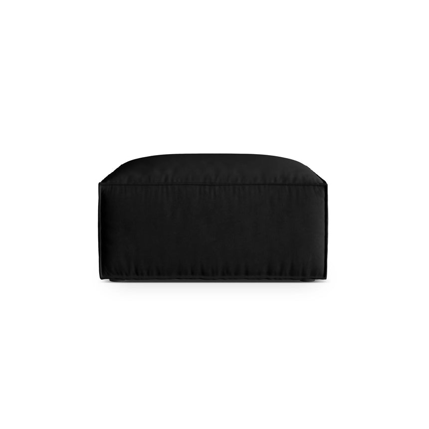 Nuria Pouf aus Samt in Schwarz (Paris Black), 85x85 cm von Micadoni – Bild 1