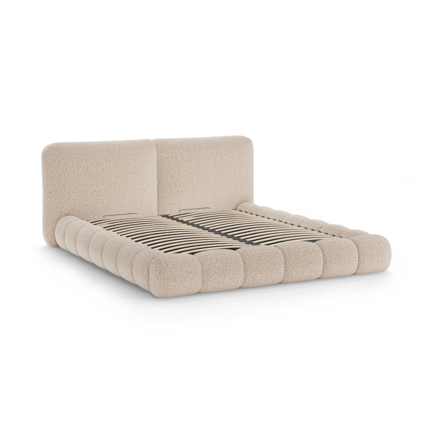 Solange Bett mit Kopfteil und Stauraum aus Chenille in Sand (SILENCIO 10), 140x200 cm von Micadoni – Bild 6
