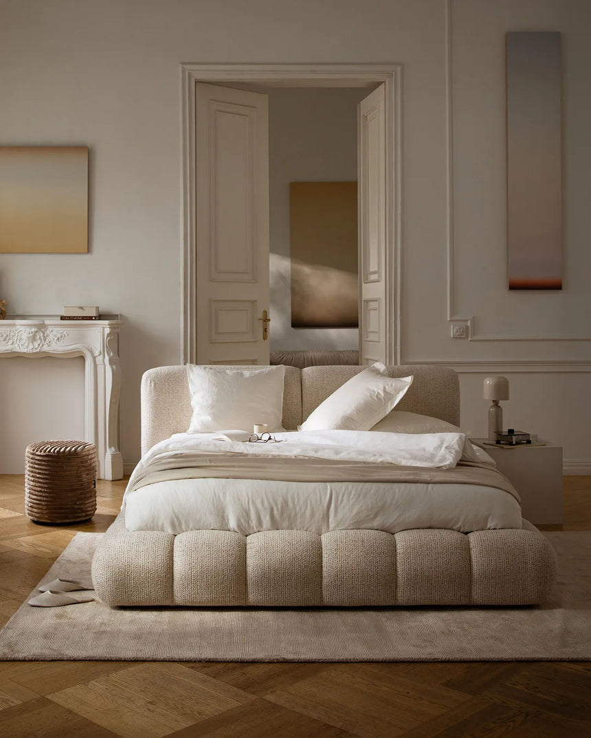 Solange Bett mit Kopfteil und Stauraum aus Samt in Armeegrün (Magic Velvet 2295), 200x200 cm von Micadoni – Bild 2